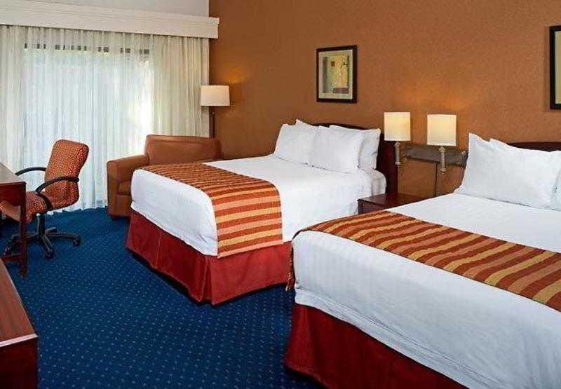 Courtyard By Marriott Rocky Mount Hotel Eksteriør billede